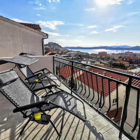 Krnic Apartment *