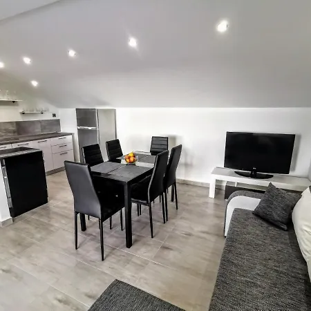 Krnic Apartment Sibenik